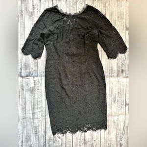 Short sleeve lace dress